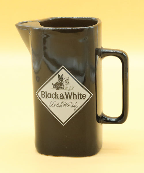 Ancien pichet en faïence Whisky Black en White