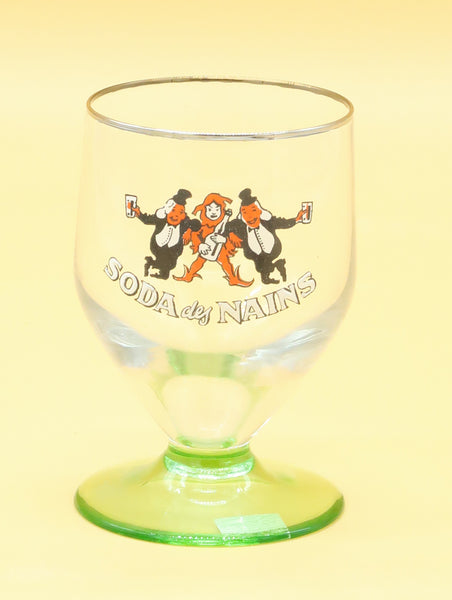 Ancien verre émaillé Soda des Nains