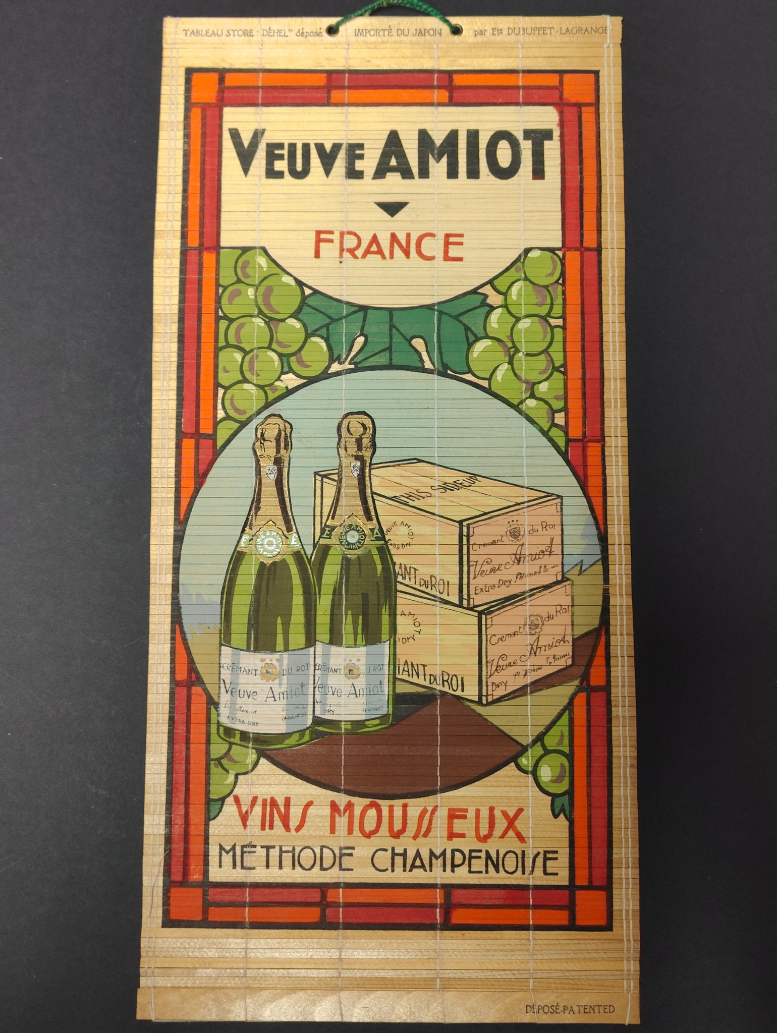 Ancien store japonais Vins Mousseux Veuve Amiot