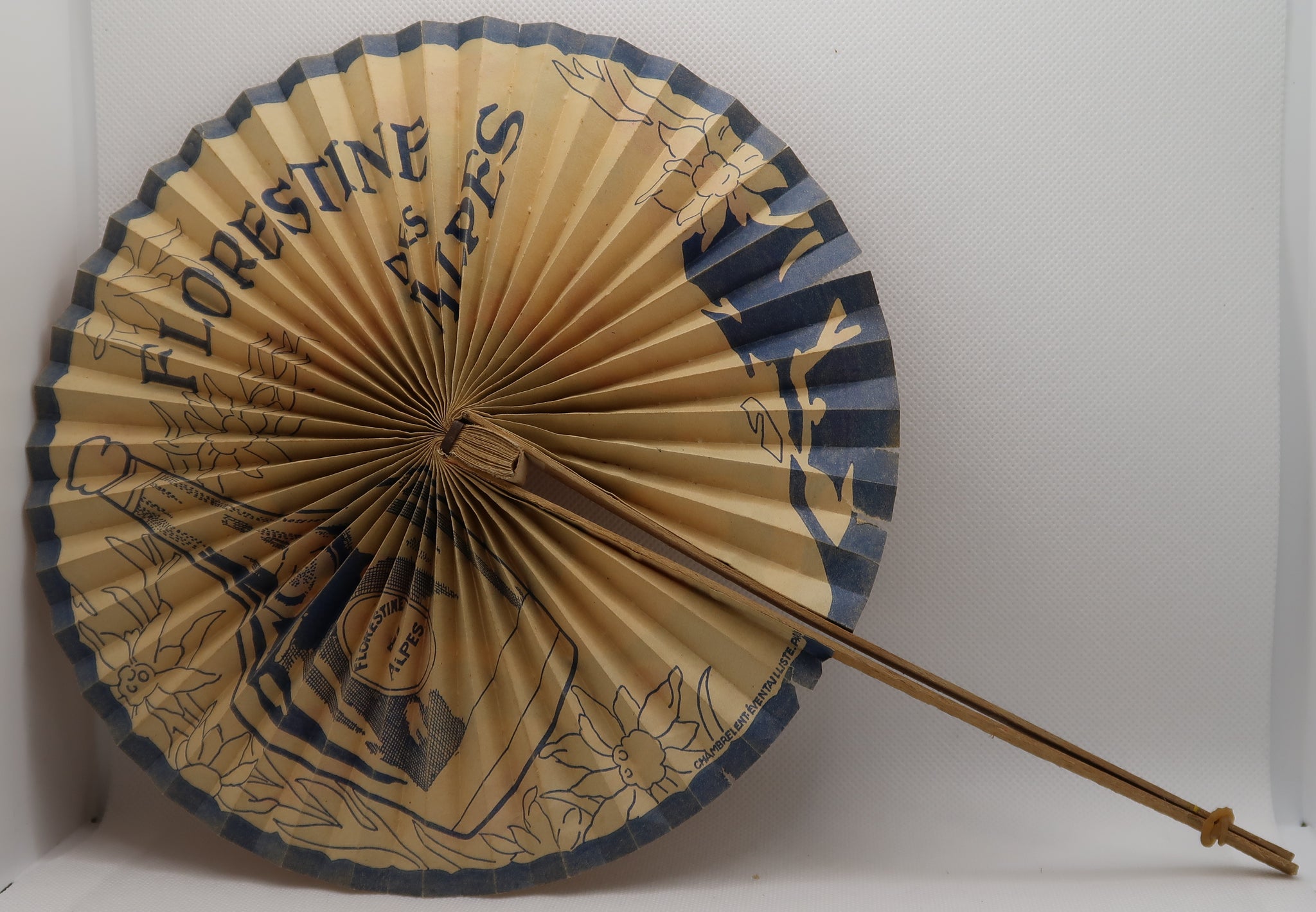 Eventail original ancien publicitaire Florestine des Alpes