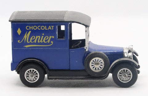 Ancien véhicule chocolat Menier