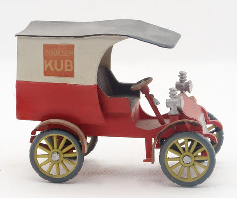 Ancien véhicule tacot en plastique Bouillon Kub